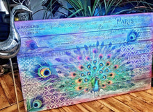 Carregar imagem no visualizador da galeria, REDESIGN DECOR TRANSFERS® – Peacock Dreams    – Tamanho 60cm x 88 cm  divido por 3 folhas
